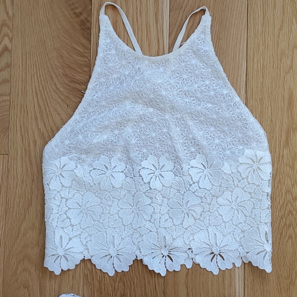 Alice and Olivia Cross Back Matching Lace Set - Picture 4 of 12